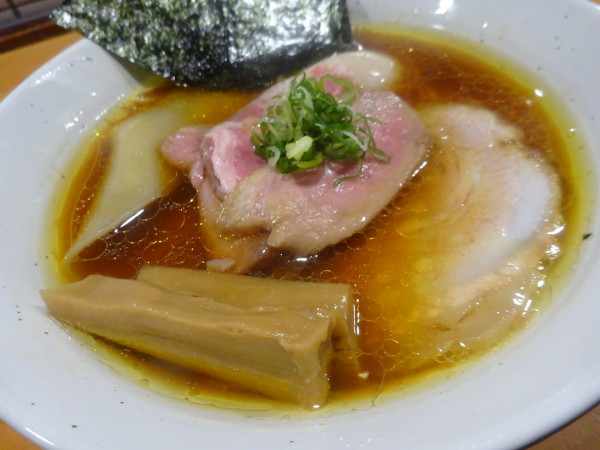 「特製醤油　1,300円」@自家製麺めがねの写真