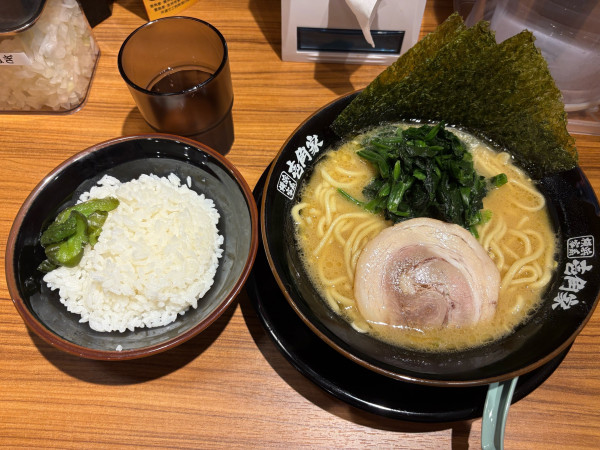 「らーめん」@壱角家 江古田店の写真