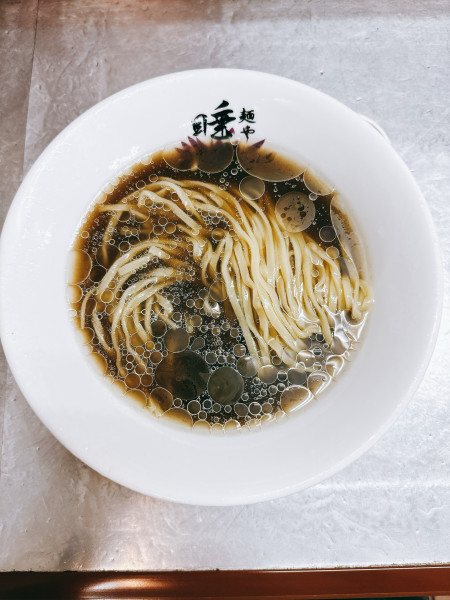 「冷製かけイカ煮干し塩」@麺や 睡蓮の写真