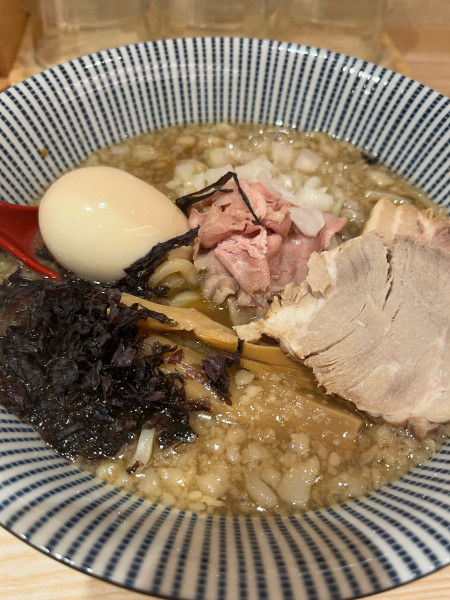 「特製焼きあご塩ラーメン（1390）」@焼きあご塩らー麺 たかはし 姫路駅前店の写真