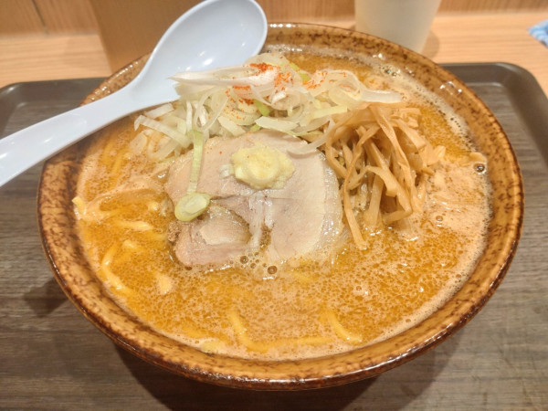 「味噌ラーメン大盛」@舎鈴 カインズスーパーセンター上里本庄の写真