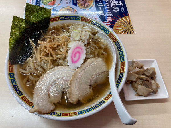 「支那そば大盛り+はしっこチャーシュー」@支那そば メンフジミ 前橋時沢本店の写真