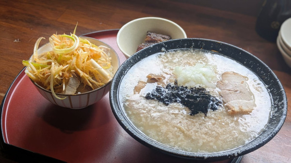 「中華そば定食（ネギチャ丼）（1,300円）」@本場 燕三条中華そば 笹口 中華亭の写真