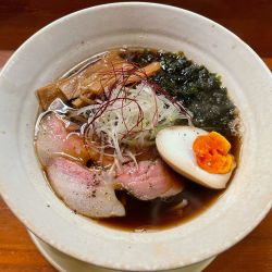魚元素淡麗醤油ラーメン