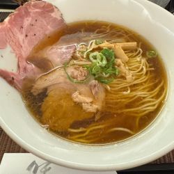 醤油らぁめん950円