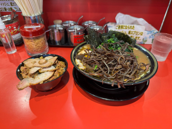 「ラーメン中」@環2家 蒲田店の写真