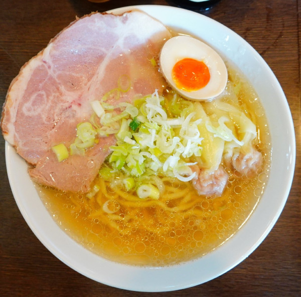 「【限定2】鶏×鴨そば 塩（手揉み麺）＋ビール」@中華そばイデタの写真