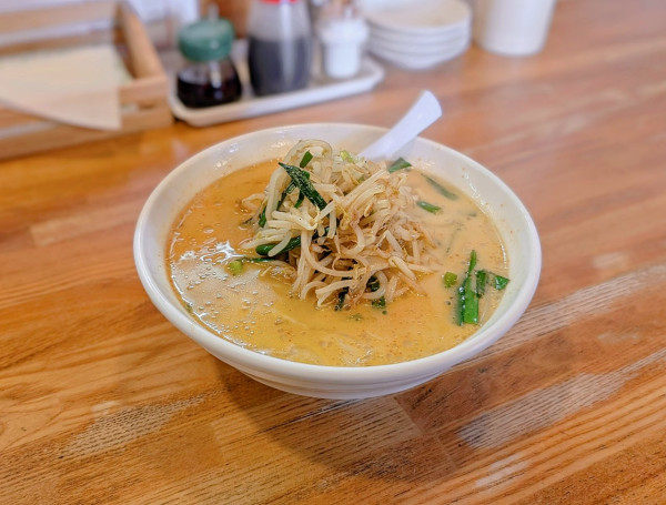 「とんこつベトコンラーメン」@ベトコンラーメン 新京 河渡店の写真
