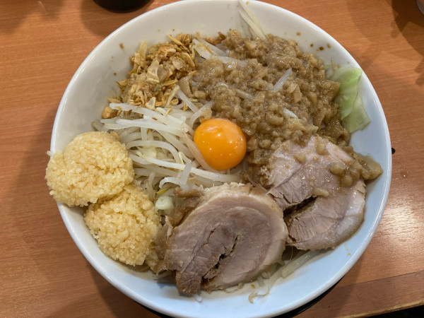 「汁なし小¥1050+ハイボール(缶)¥350」@豚のトリコの写真