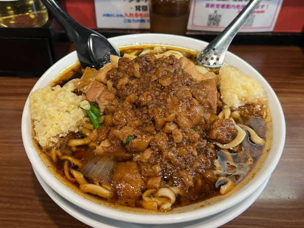 「スタ満ソバ（大盛）全トッピング」@元祖スタミナ満点らーめん すず鬼 熊谷うえちゃん店の写真