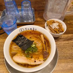 醤油の旨味そば　1300円