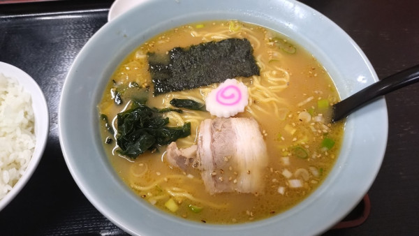 「餃子セット(みそラーメン・900円)」@ラーメン ガッツの写真