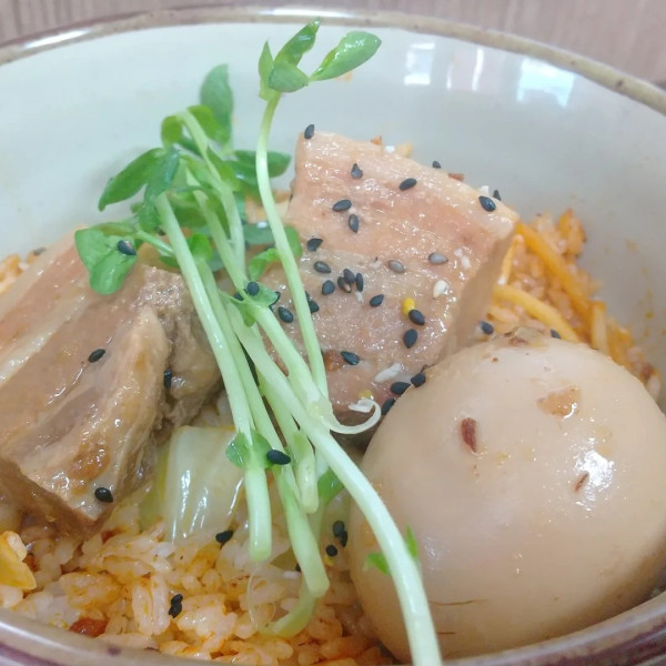 「#角煮丼とラーメンセット #1000円」@バル喫茶 みーとあっぷの写真