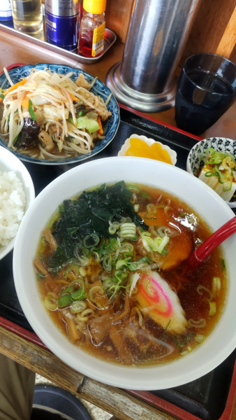 「ランチメニュー(ラーメンセット野菜炒め)」@らーめん 金星の写真