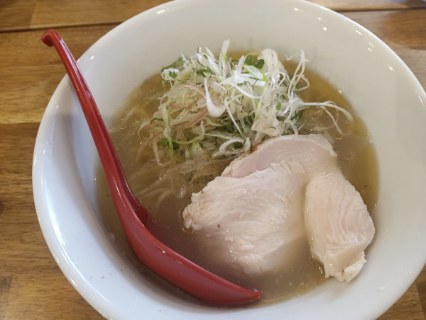 「【当日限定】麺処あす花の冷たい塩ラーメン」@アンプオキナワの写真
