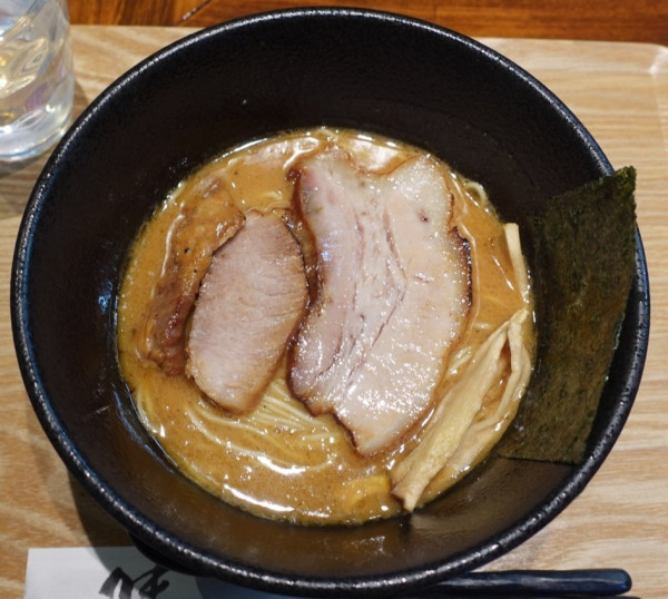 「【日曜限定】煮干し豚骨そば（1,100円）」@煮干そば HIMAWARIの写真