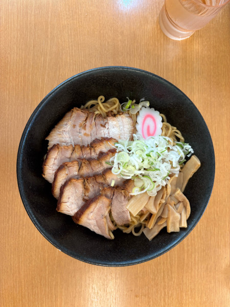 「一平ソバ大盛チャーシュー4枚（1160）クーポン使用」@油ソバ専門店 一平ソバの写真