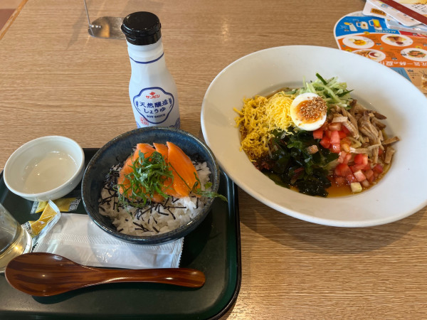 「ココスの冷やし中華＋サーモン小丼（大盛）」@COCO'S 酒田店の写真