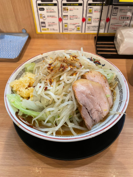 「小ラーメン　ニンニン　ヤサイマシマシ」@豚山 蒲田店の写真