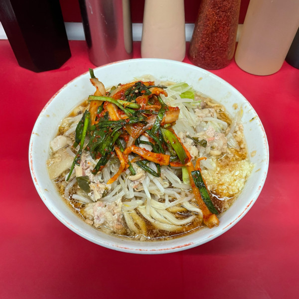「ラーメン+九条ネギキムチ」@ラーメン二郎 湘南藤沢店の写真