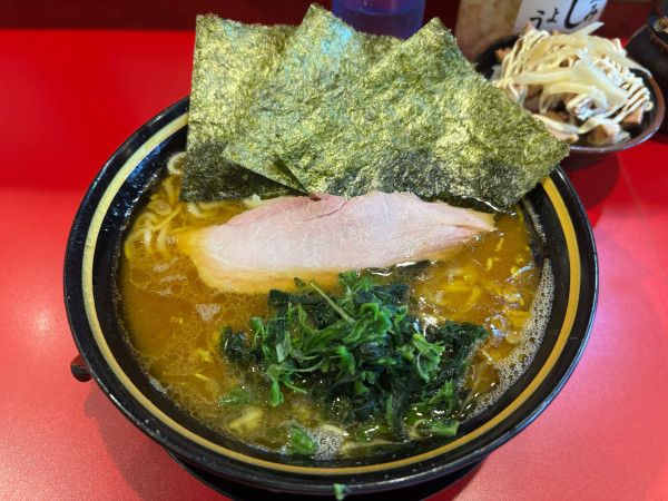 「ラーメンミニ丼1070円 中盛100円」@家系ラーメン 稲葉家の写真