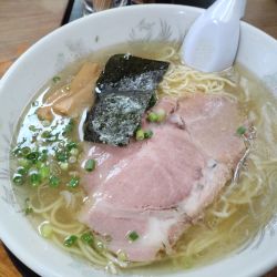 塩ラーメン850円