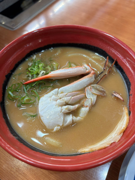 「カニ白湯ラーメン」@くら寿司 東大和店の写真