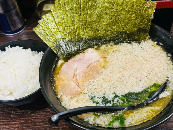 「のりラーメン 1,000円 背脂 100円」@横浜家系ラーメン 家家家 錦糸町店の写真