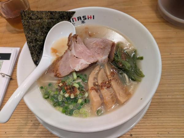 「七志ラーメン」@七志 町田店の写真