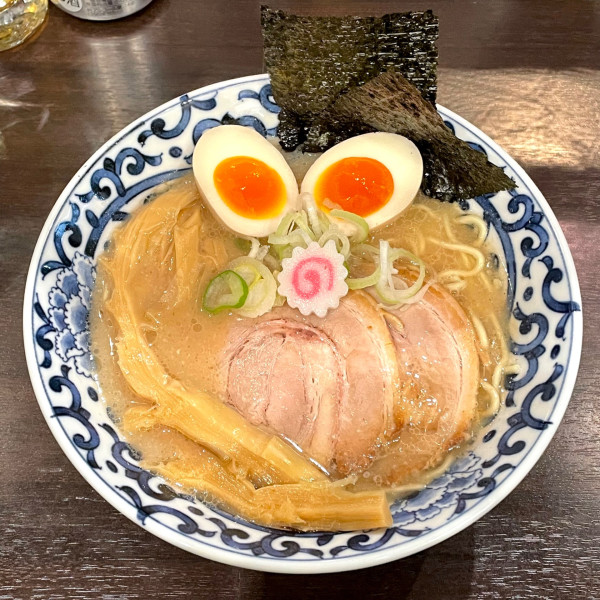 「濃厚東京駅らー麺」@東京駅 斑鳩の写真