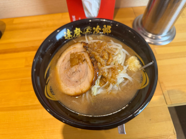 「達磨次郎(ミニ150g)野菜.ニンニク少なめ800円」@自家製麺 達磨次郎の写真