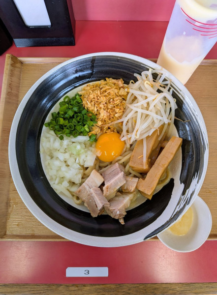 「まぜそば 塩」@麺魂 輝時の写真