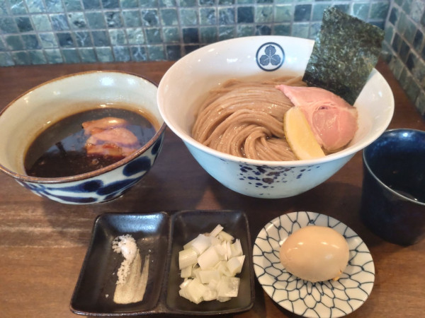 「自家製牡蠣醤油の昆布水つけそば大」@麺屋みつば＋クローバーの写真