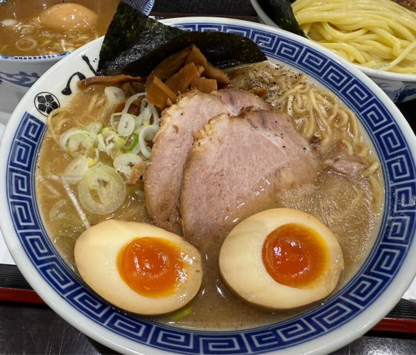 「濃厚特製らーめん大盛り」@つじ田 イオンレイクタウンkaze店の写真