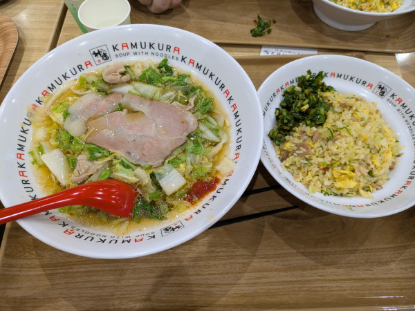 「おいしいラーメン➕チャーハンセット」@どうとんぼり神座 イオンモール北戸田店の写真