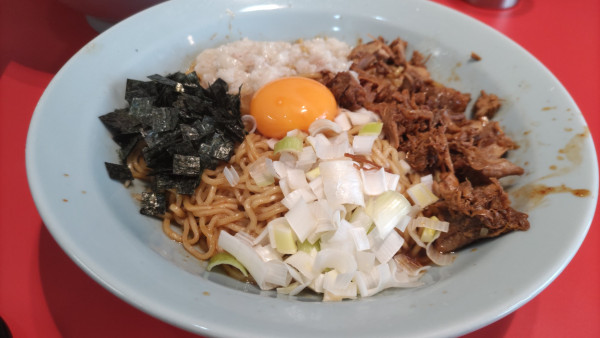 「辛味噌背脂まぜそば」@ラーメンショップ〇Qの写真