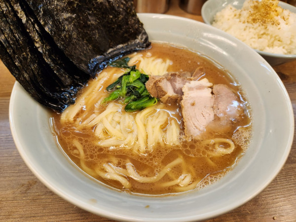 「ラーメン並 のり増し 食べ放題ライス」@横浜らーめん 渡来武の写真