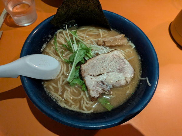 「豚骨魚介醤油ラーメン880円」@麺喰処 じゃジャ旨の写真