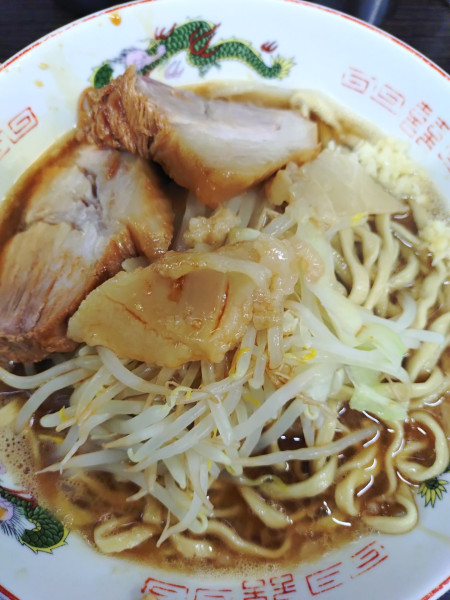 「ラーメン　野菜少なめ　950円」@ラーメン二郎 川越店の写真