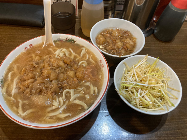 「ラーメン（豚抜き）+和えネギ×2」@男気らーめんアカギ 新田木崎店の写真