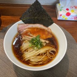 鶏醤油らーめん+和え玉（醤油と塩）2000円