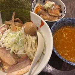 特製味噌つけ麺中盛　チャーシュー丼