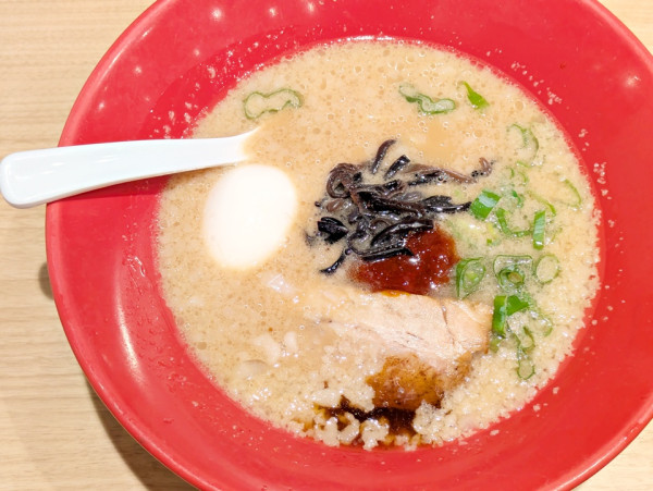 「玉子赤丸」@一風堂 浅草雷門通り店の写真