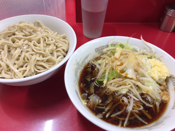 「小つけ麺(ニンニク、カラメ) 1100円」@ラーメン二郎 越谷店の写真