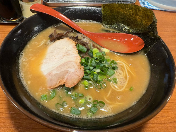 「翔巳ラーメン」@ど豚こつ 翔己の写真