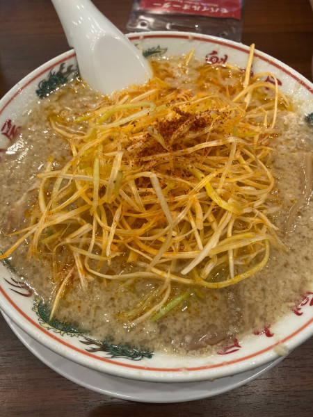 「辛ネギラーメン」@ラーメン魁力屋 渋谷宮益坂店の写真
