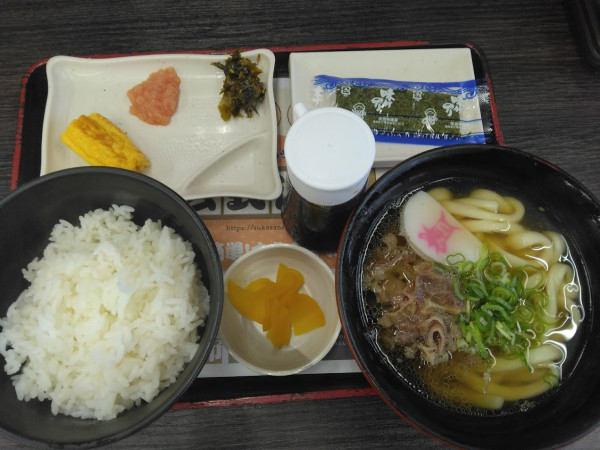 「朝肉うどん定食560円」@資さんうどん 新宮店の写真