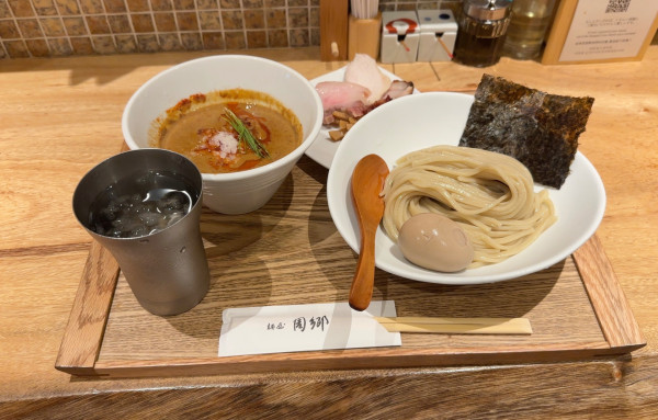 「特製赤つけ麺 辛さ多め」@麺屋 周郷 神田店の写真