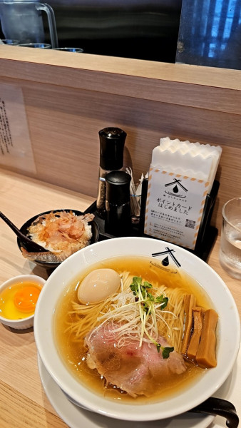 「淡麗（白醤油）味玉ラーメン＋玉子かけごはん」@麺 ひしおのキセキの写真