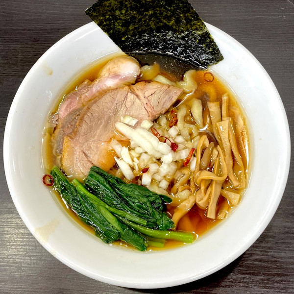 「醤油らーめん」@自家製手打ち麺 禿の写真